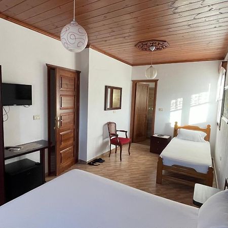 Denis Guesthouse 1930 Gjirokastër Extérieur photo